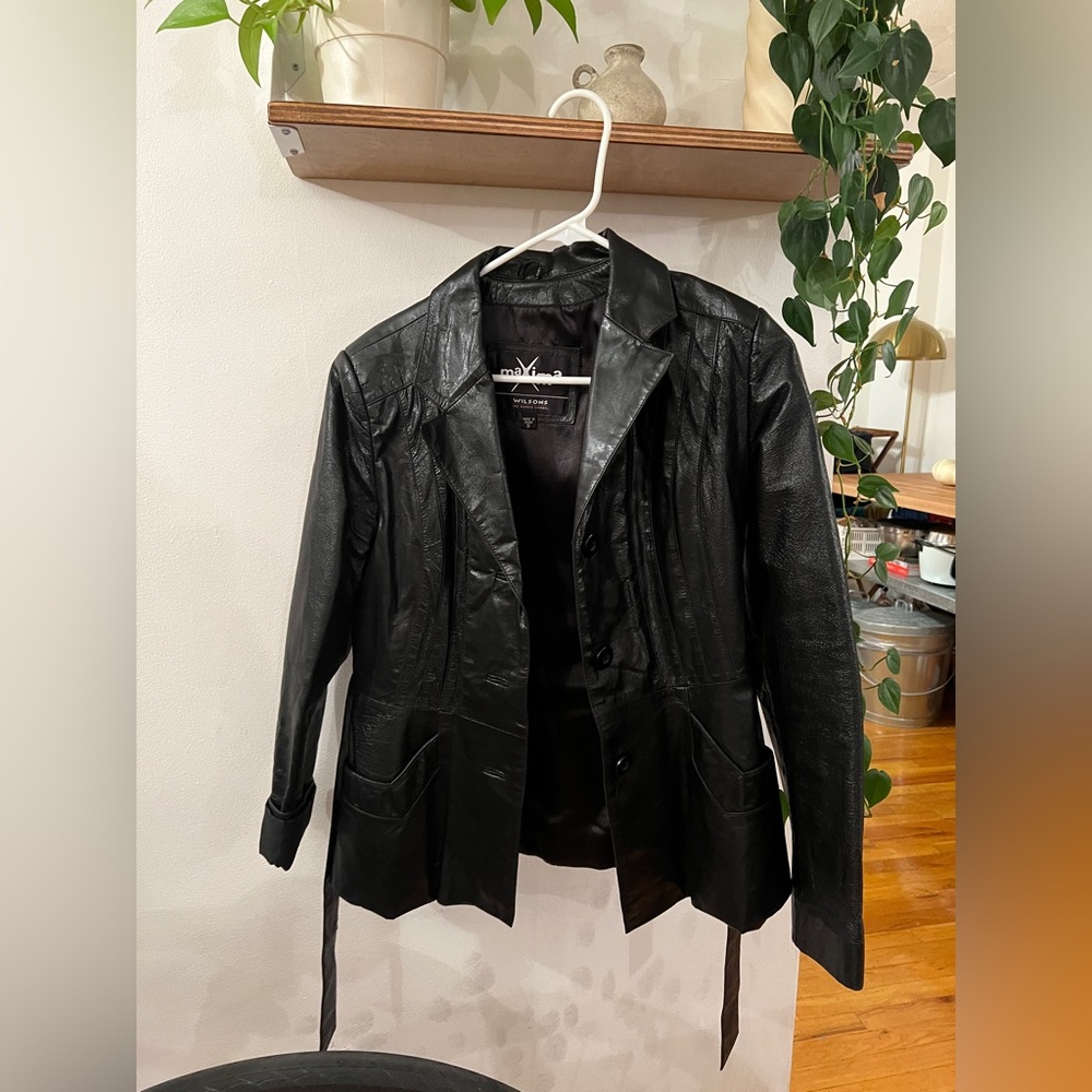 Vintage Wilson’s black leather blazer (size S)